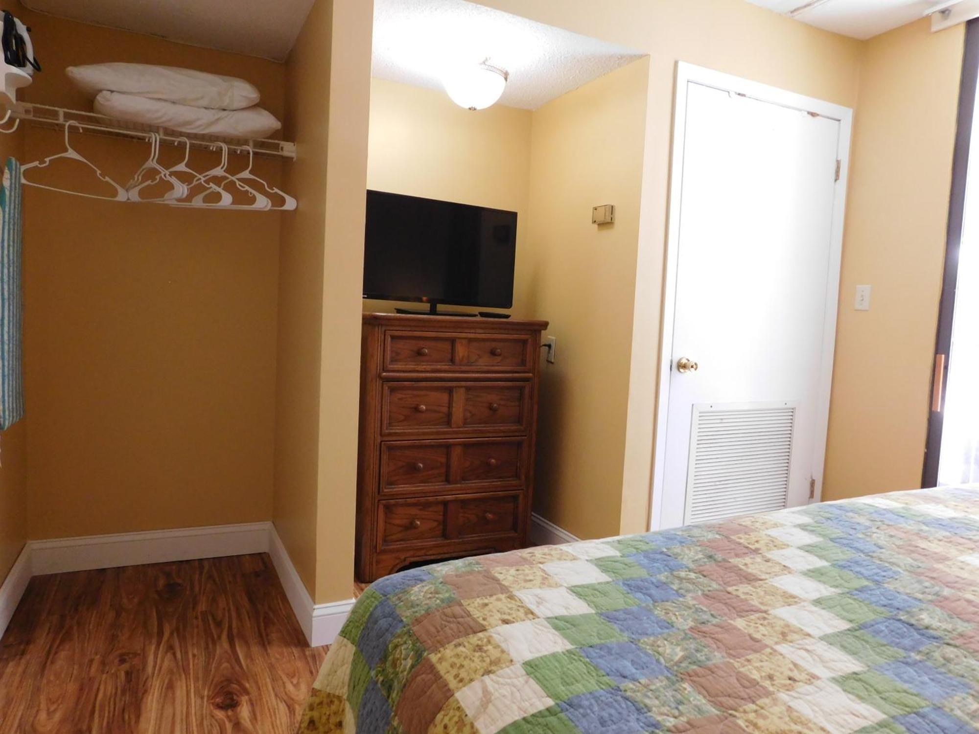 Oak Square Rentals Gatlinburg Room photo