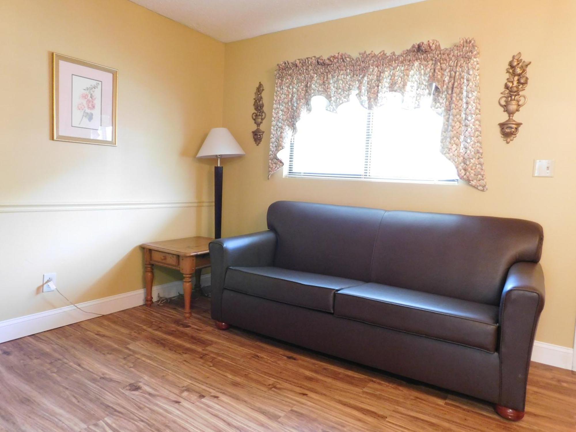 Oak Square Rentals Gatlinburg Room photo