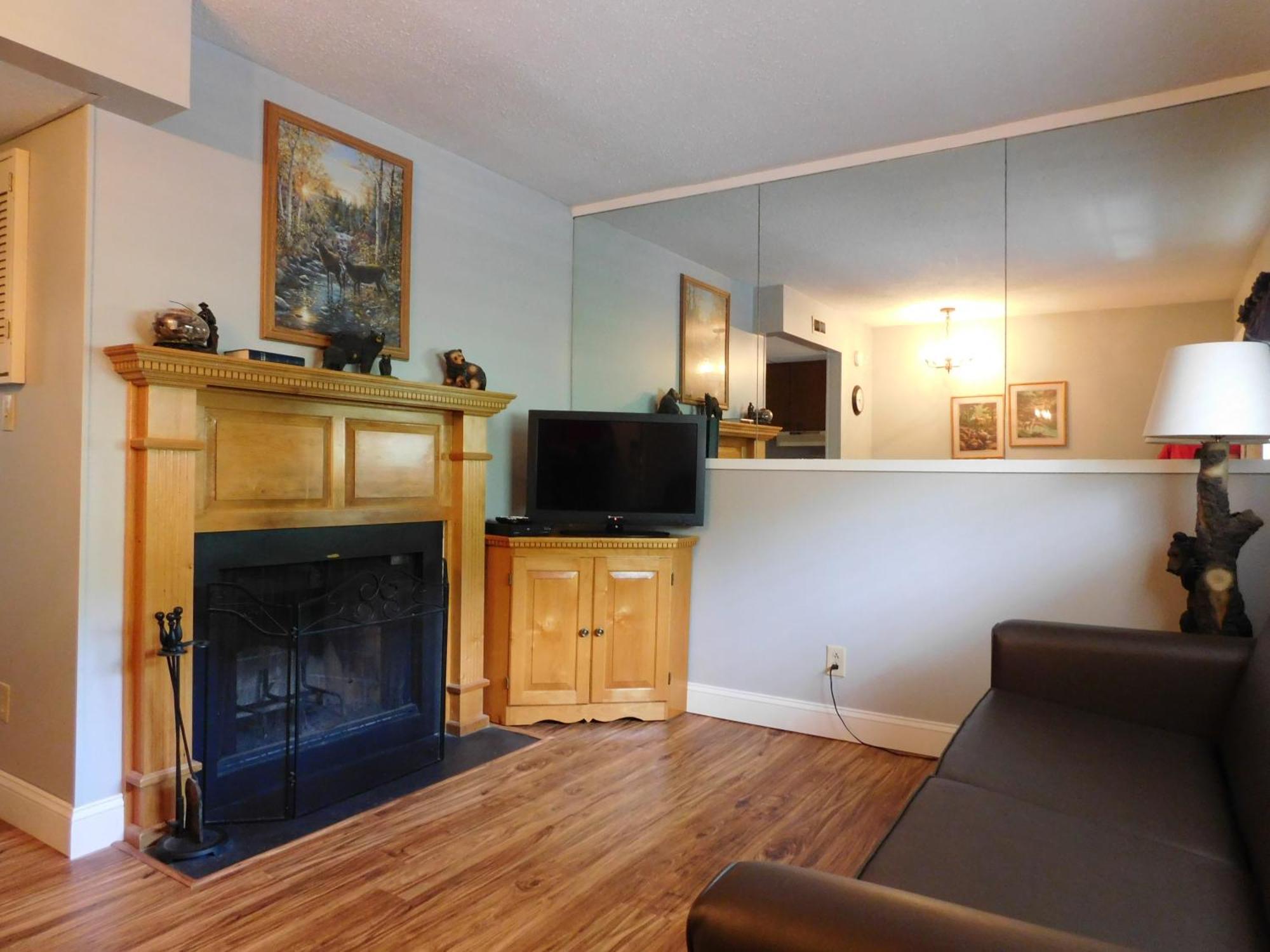 Oak Square Rentals Gatlinburg Room photo